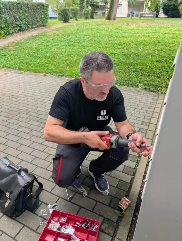 Türöffnung Stuttgart -Schlüsseldienst im Einsatz